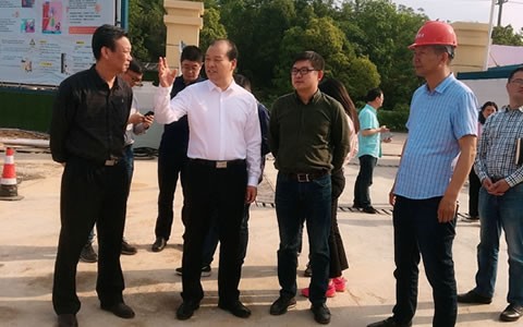 浦江(jiang)縣委書記程(chéng)天雲視察杭(hang)機新廠區建(jiàn)設情況